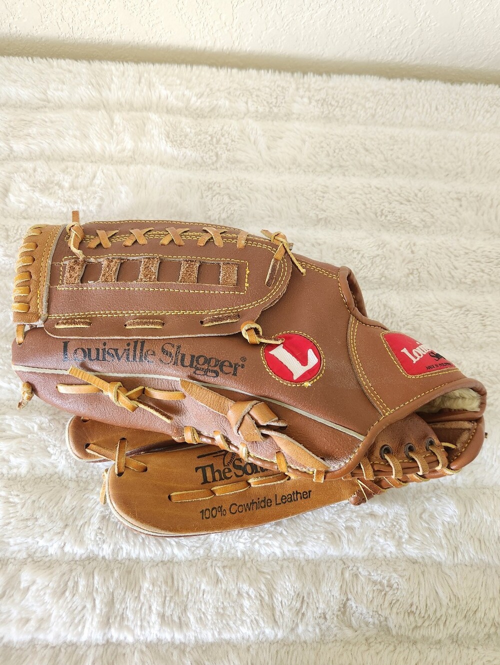 Louisville Slugger "The Softballer" 13.5" Hbg9 Glove for Left Handed Throw